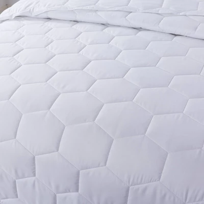 Honeycomb Down Alternative Duvet Insert - St. James Home 3 Honeycomb Down Alternative Duvet Insert - St. James Home