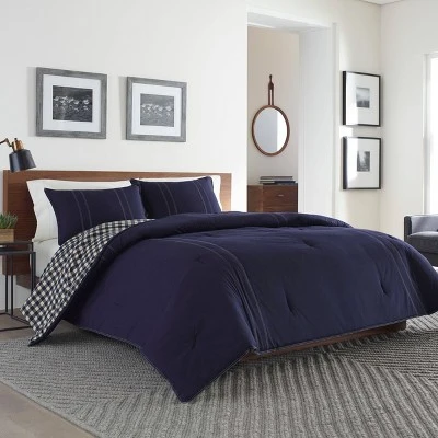 Navy Kingston Comforter Set - Eddie Bauer® 4 Navy Kingston Comforter Set - Eddie Bauer® - Image 2