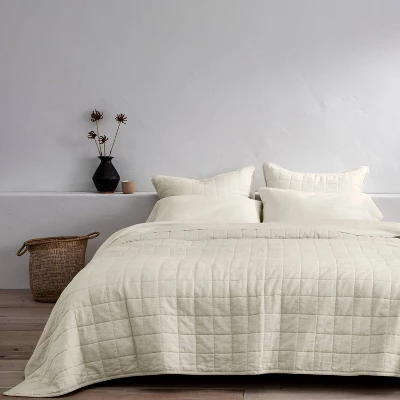 Heavyweight Linen Blend Quilt - Casaluna™ 3 Heavyweight Linen Blend Quilt - Casaluna™