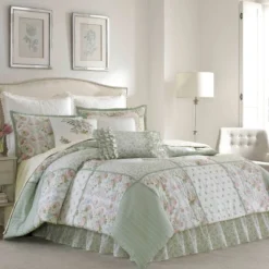Green Harper Comforter Set - Laura Ashley