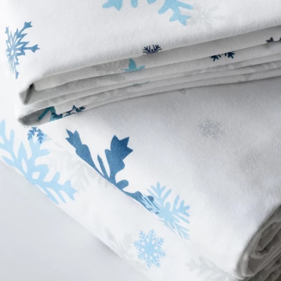 JumpOff Jo Queen Flannel Sheet Set - Flat Sheet, Fitted Sheet, 2 Pillow Cases - Snowflake 4 JumpOff Jo Queen Flannel Sheet Set - Flat Sheet, Fitted Sheet, 2 Pillow Cases - Snowflake - Image 2