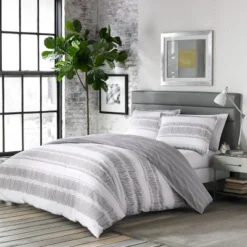 Ziggy Reversible Comforter Set - City Scene -Bedding Promotion GUEST 46a10fd3 eb3e 4b8c ab29 30ce217d3690
