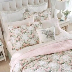 Joyce Cotton Quilt & Sham Set Pink - Laura Ashley 11 Joyce Cotton Quilt & Sham Set Pink - Laura Ashley -Bedding Promotion GUEST 8e89f2f1 862e 40f3 b989 c0904db68e38