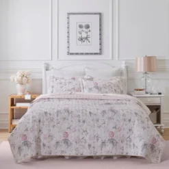 Pink Breezy Floral Quilt Set - Laura Ashley -Bedding Promotion GUEST 93fea4f9 38bb 4e77 92a2 c6ec4870b69c