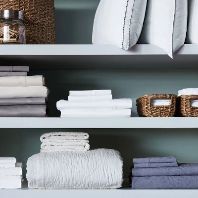 Performance Sheet Set (California King) White 400 Thread Count - Threshold™ 6 Performance Sheet Set (California King) White 400 Thread Count - Threshold™ - Image 4