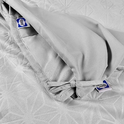 48"x72" Clean Comfort 20lbs Weighted Blanket With Removable Cover Gray - Sealy 4 48"x72" Clean Comfort 20lbs Weighted Blanket With Removable Cover Gray - Sealy - Image 2