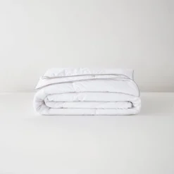 Midweight Down Comforter - Tuft & Needle 7 Midweight Down Comforter - Tuft & Needle -Bedding Promotion GUEST b7e85e1b 2695 42ab 93ef 3dff90c41e4a