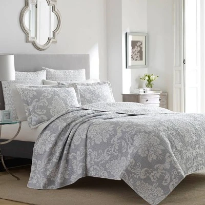 Venetia Reversible Quilt Set - Laura Ashley 3 Venetia Reversible Quilt Set - Laura Ashley